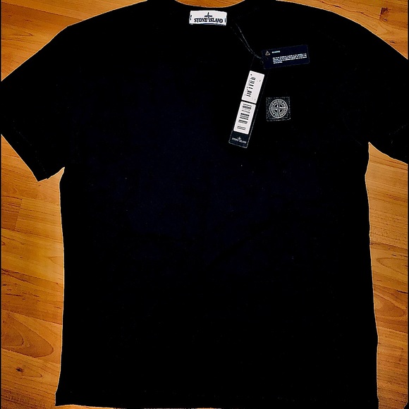 STONE ISLAND T-Shirt - Picture 1 of 2